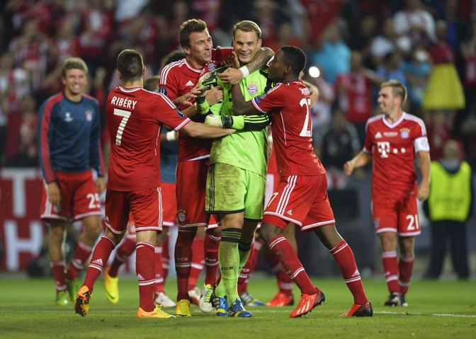 Neuer para l'ultimo rigore: vittoria Bayern per 7-6
